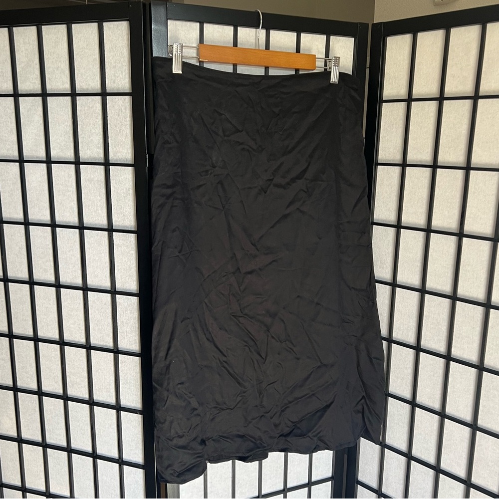 Black midi skirt
